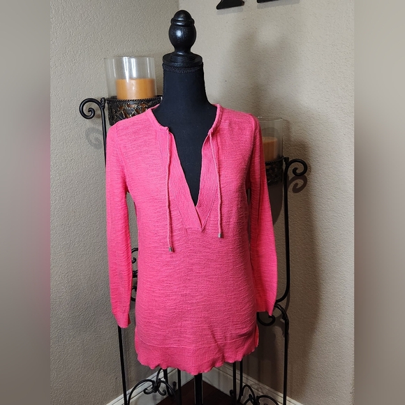 LOFT Tops - Ann Taylor LOFT Vibrant Pink Tunic Lightweight Sweater. Size S